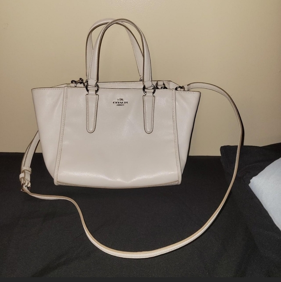 Authentic Coach pearl color handbag - Picture 1 of 7